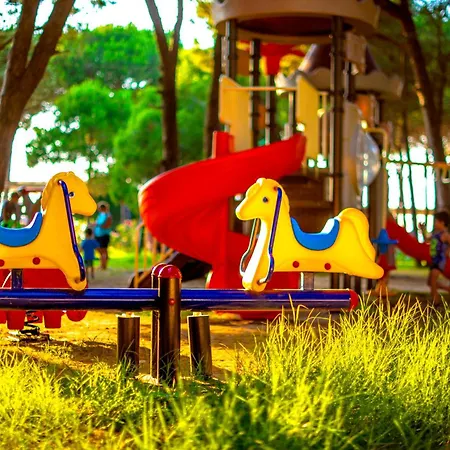 Feriested Marea Golem (Tirana)