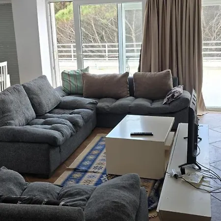 Feriested Marea Golem (Tirana)