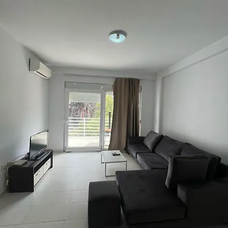 Marea Feriested Golem (Tirana)